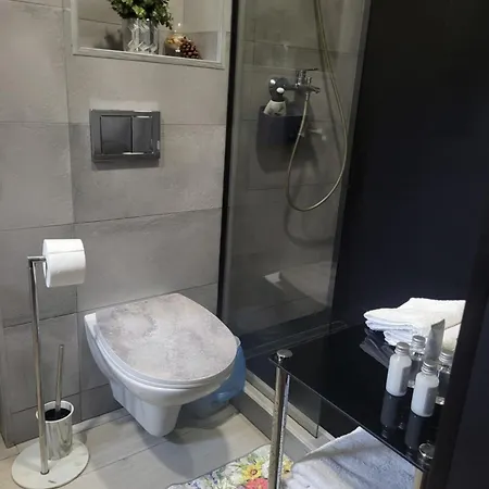 Sunnyhouse Apartman *